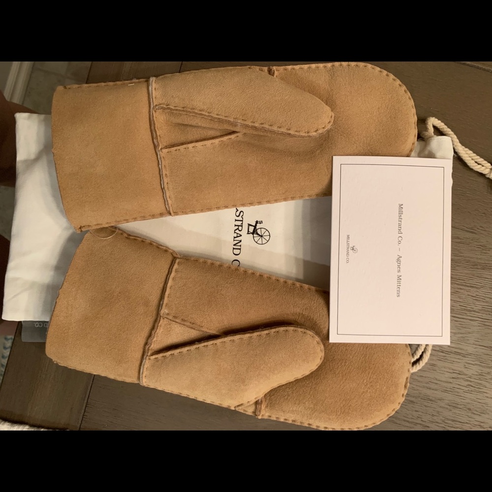 Millstrand Co. Agnes Leather Mittens Beige Midi